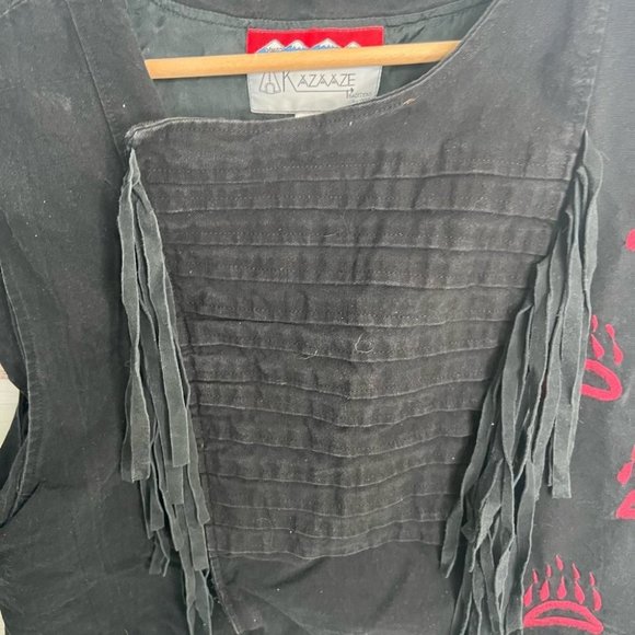 Vintage kazaaze black bear paw vest fringe size  large - Picture 5 of 10